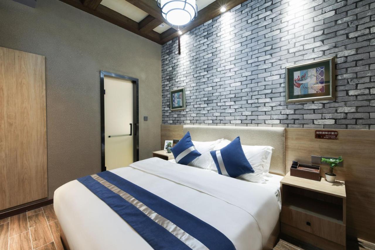 Zou Qu Ye Travel Hotel Chongqing Exterior foto