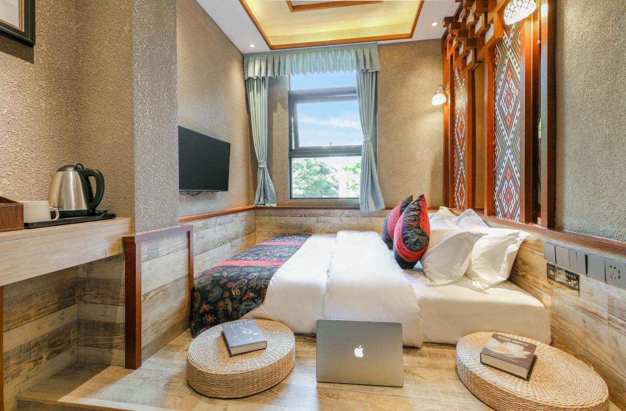 Zou Qu Ye Travel Hotel Chongqing Exterior foto
